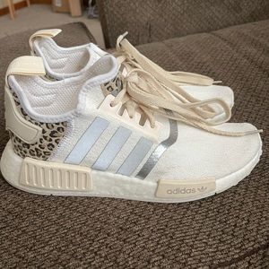 WOMEN'S ADIDAS ORIGINALS NMD R1 CASUAL SHOES